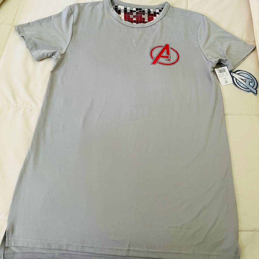 TEENS/MEN AVENGERS ASSEMBLY TEE SHIRT